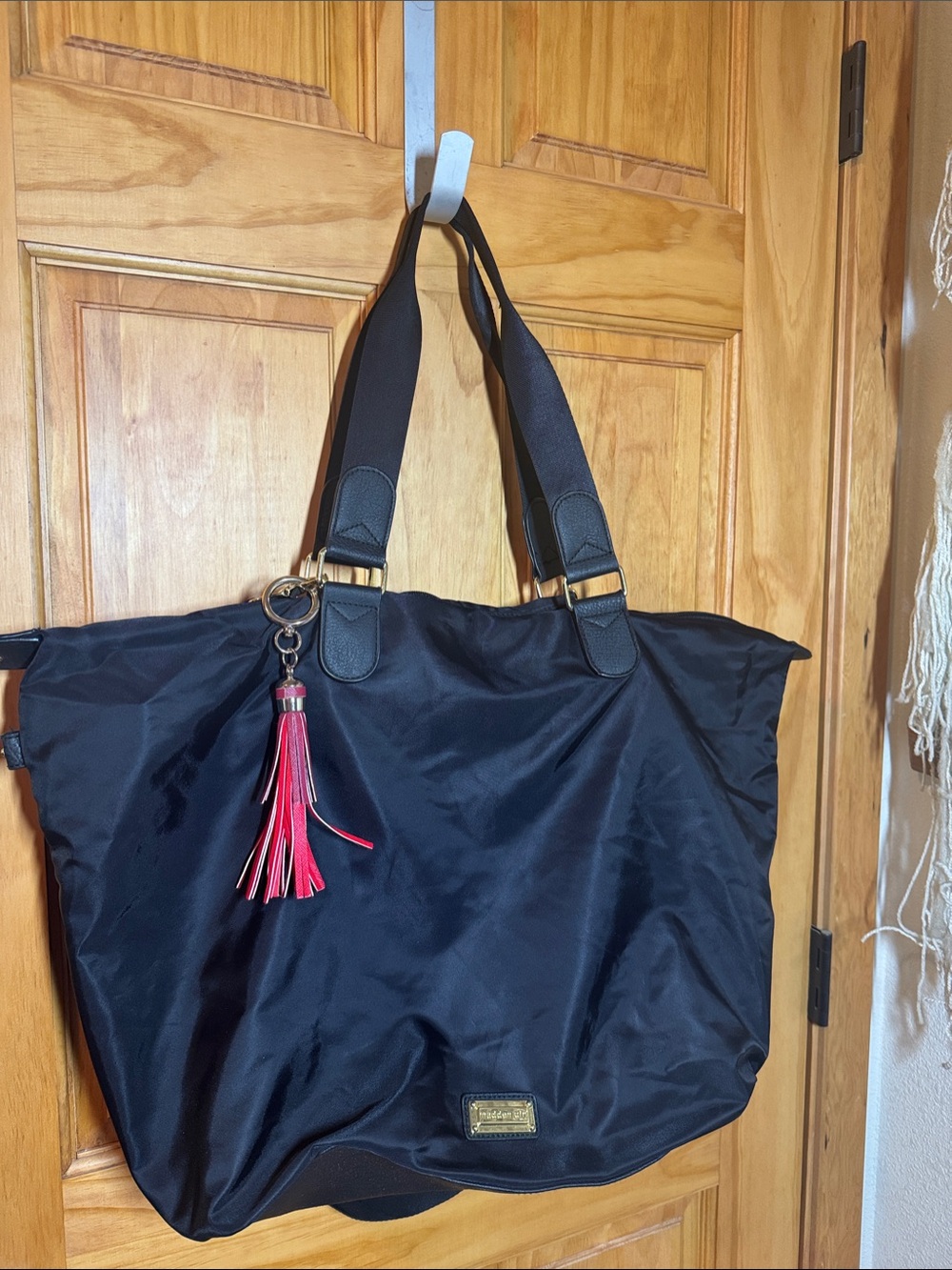 Madden Girl Weekend Get Away Bag in Black & Gold